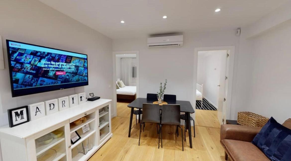 Edsam Brown Madrid Apartment Ngoại thất bức ảnh